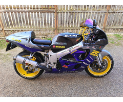 SUZUKI GSXR 600 ! stare FOARTE BUNA